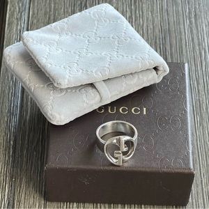 GUCCI wide band with interlocking G motif Size 12